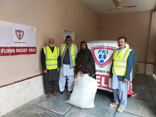 PKI distributed another winterized package for flood affectees in Rajanpur, South Punjab on 26 & 27 december 2022. Winterized Package includes 1000 Quilts, 1000 Bedspreads, 1000 Pillows, 1000 Sweaters, 1000 Warm Caps, 1000 Warm Shawls, 1000 Warm Khais & 257 Tents.
