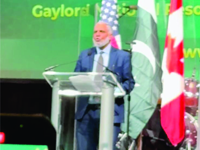 Professor Saeed Akhter CEO of lifesavers Foundation, President Pakistan Kidney Institute ( PKI ) and Chairman Board of Governors Pakistan Kidney and Liver Institute (PKLI) awarded THE BEST “HUMANITARIAN AWARD”