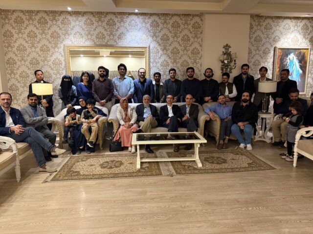 Ramadan Iftar Gathering with Current and Former Residents Reflects Commitment to Medical Training