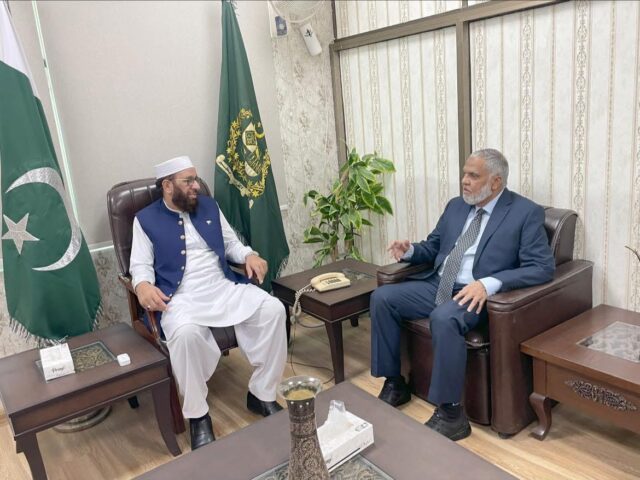 Prof. Dr. Saeed Akhtar Meets Federal Minister Sardar Muhammad Yousaf in Islamabad